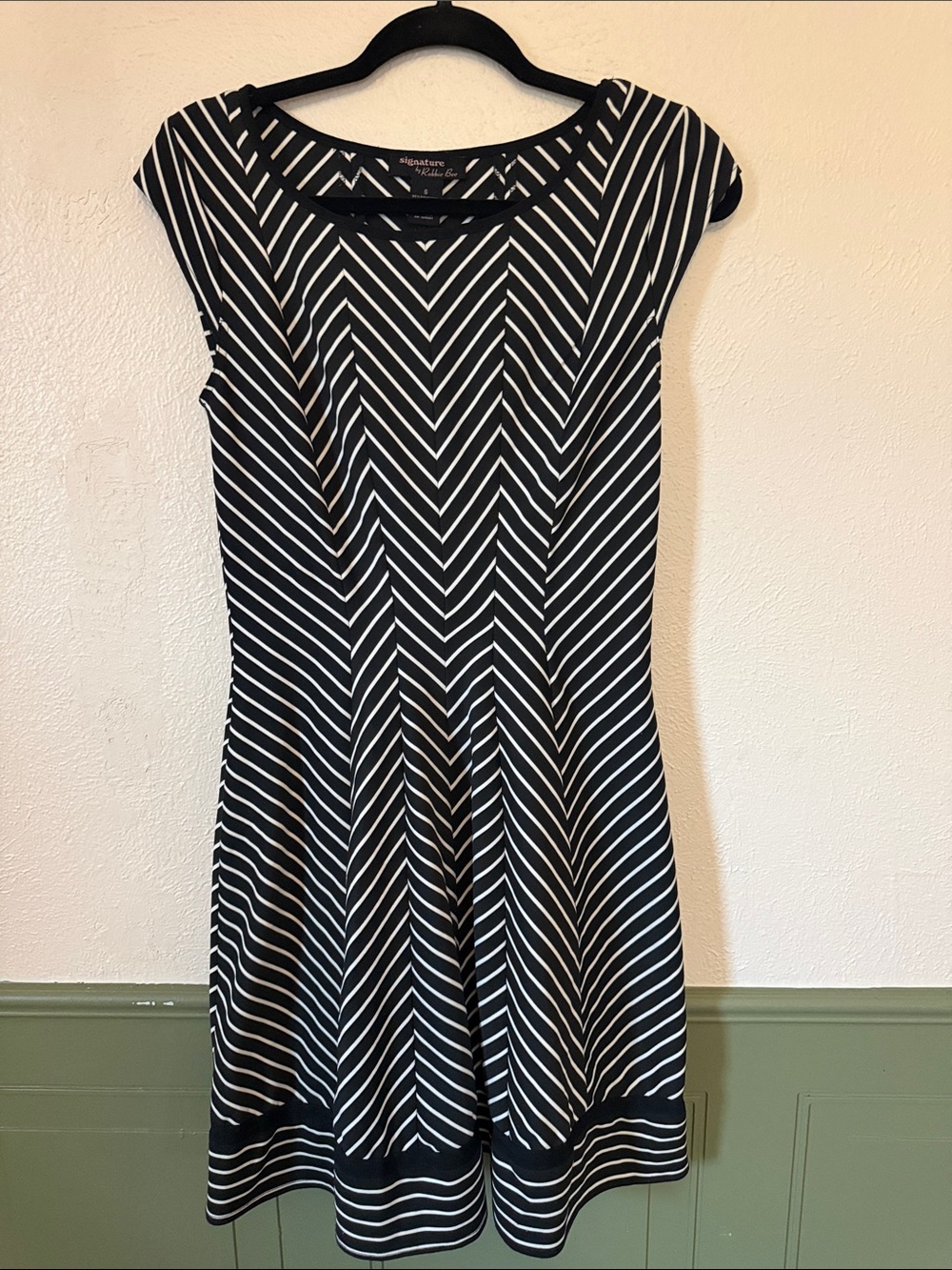Signature by Robbie Bee Black and White Chevron Midi Dress